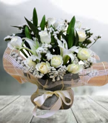 Dozen White Rose Bouquet - Hand-Tied